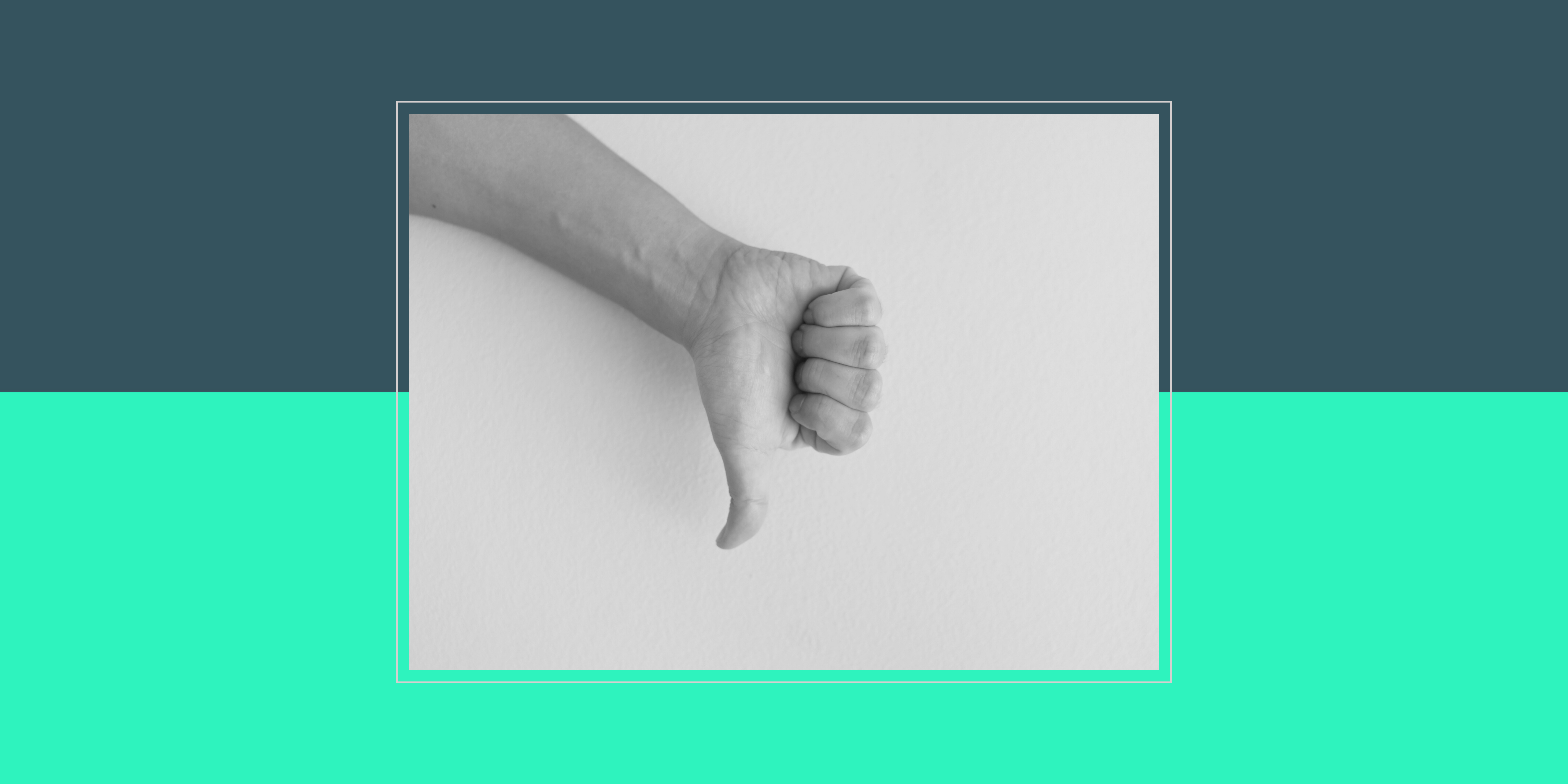 Thumbs down sign for copywriting disadvantages